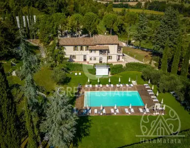 Buy in Italy for 1350000€