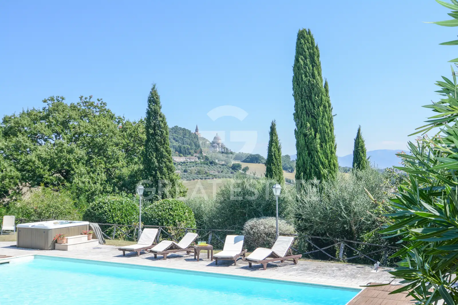 Villa 838m² in Italy, Perugia. Priced at 950000€ rent photo-15