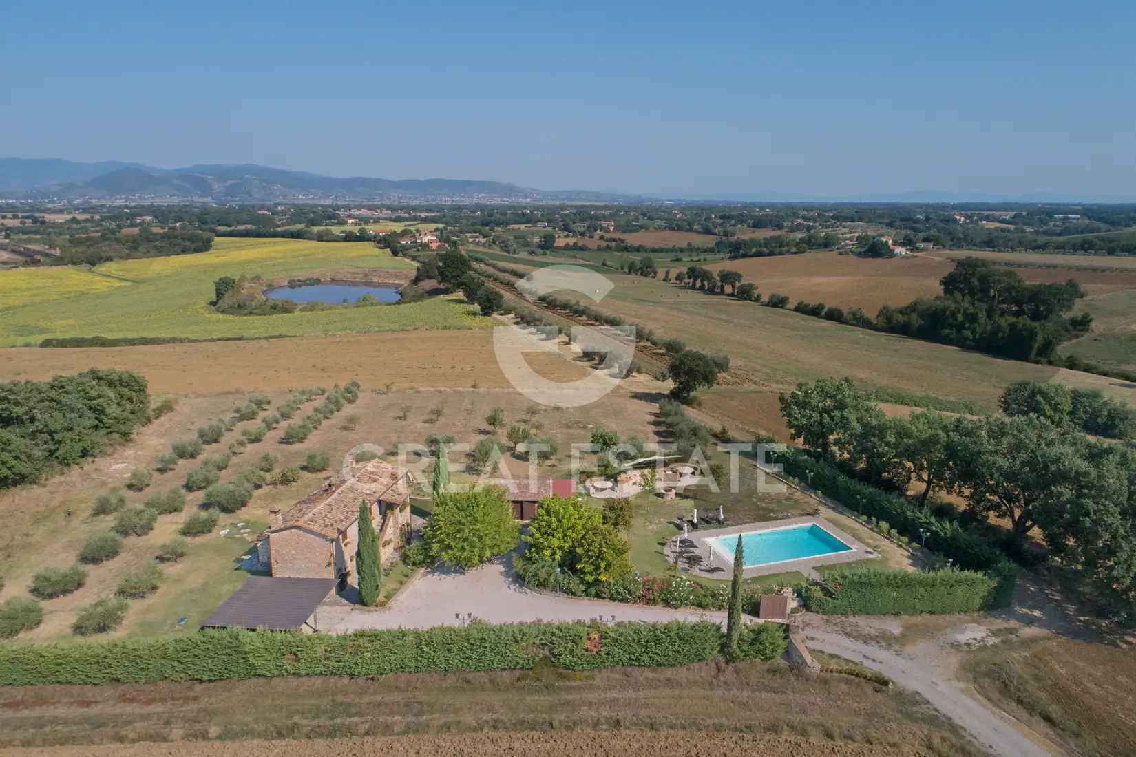 House 183m² in Italy, Arezzo. Priced at 590000€ rent photo-4