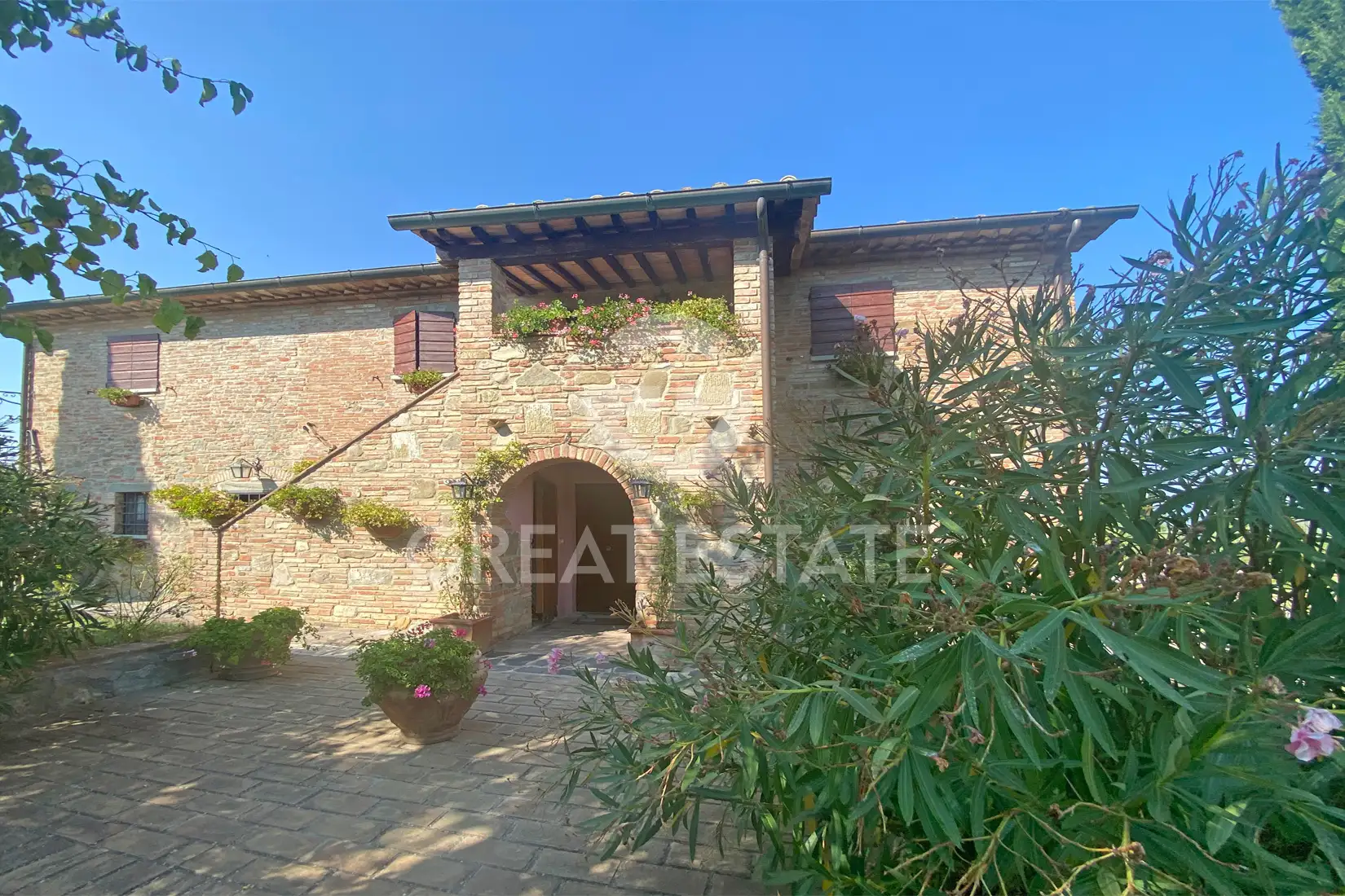 House 183m² in Italy, Arezzo. Priced at 590000€ rent photo-7