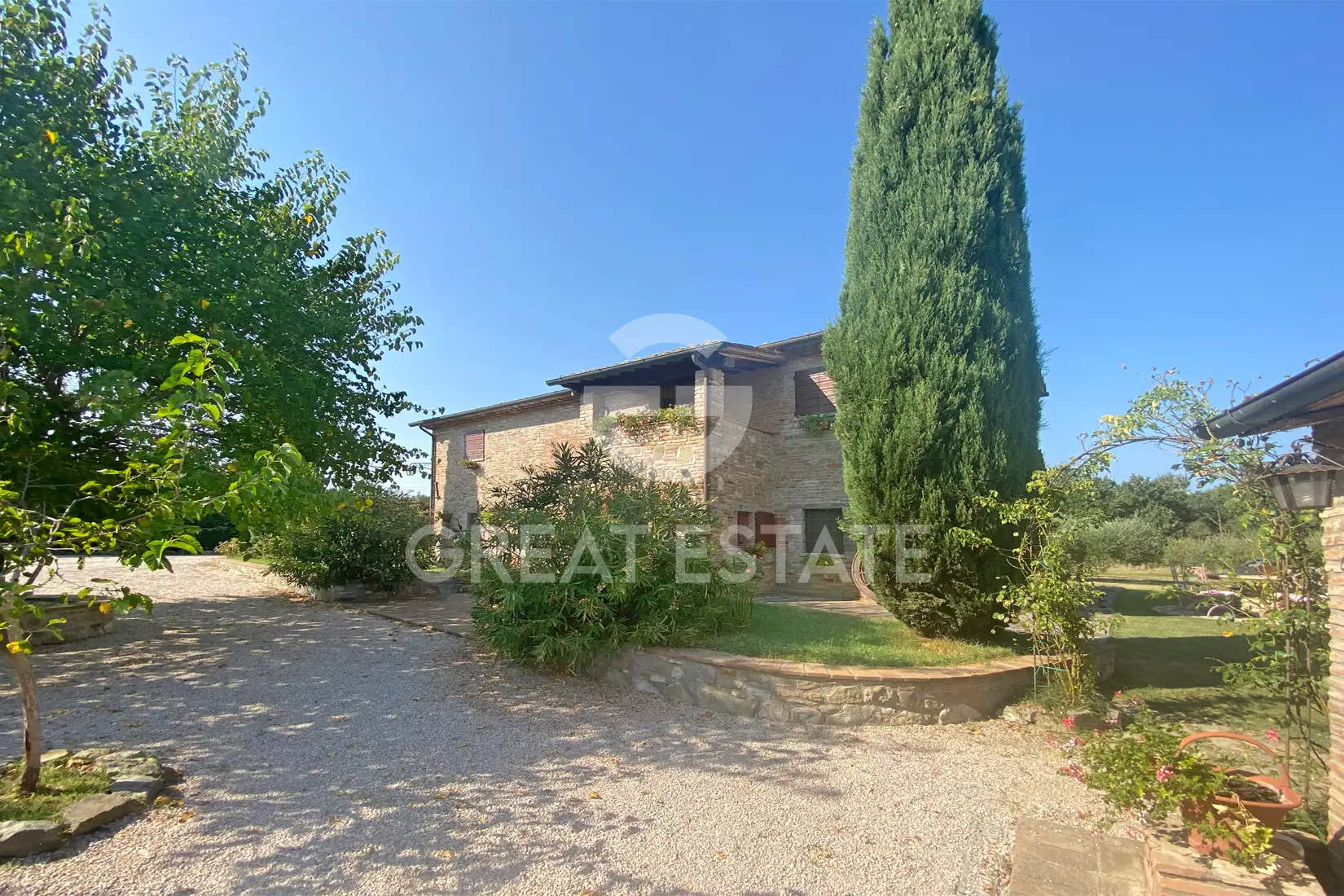 House 183m² in Italy, Arezzo. Priced at 590000€ rent photo-8
