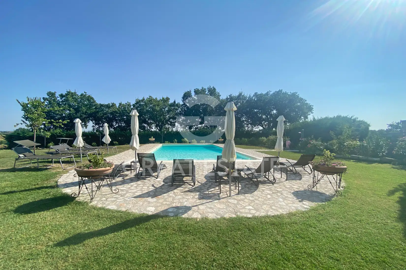 House 183m² in Italy, Arezzo. Priced at 590000€ rent photo-14