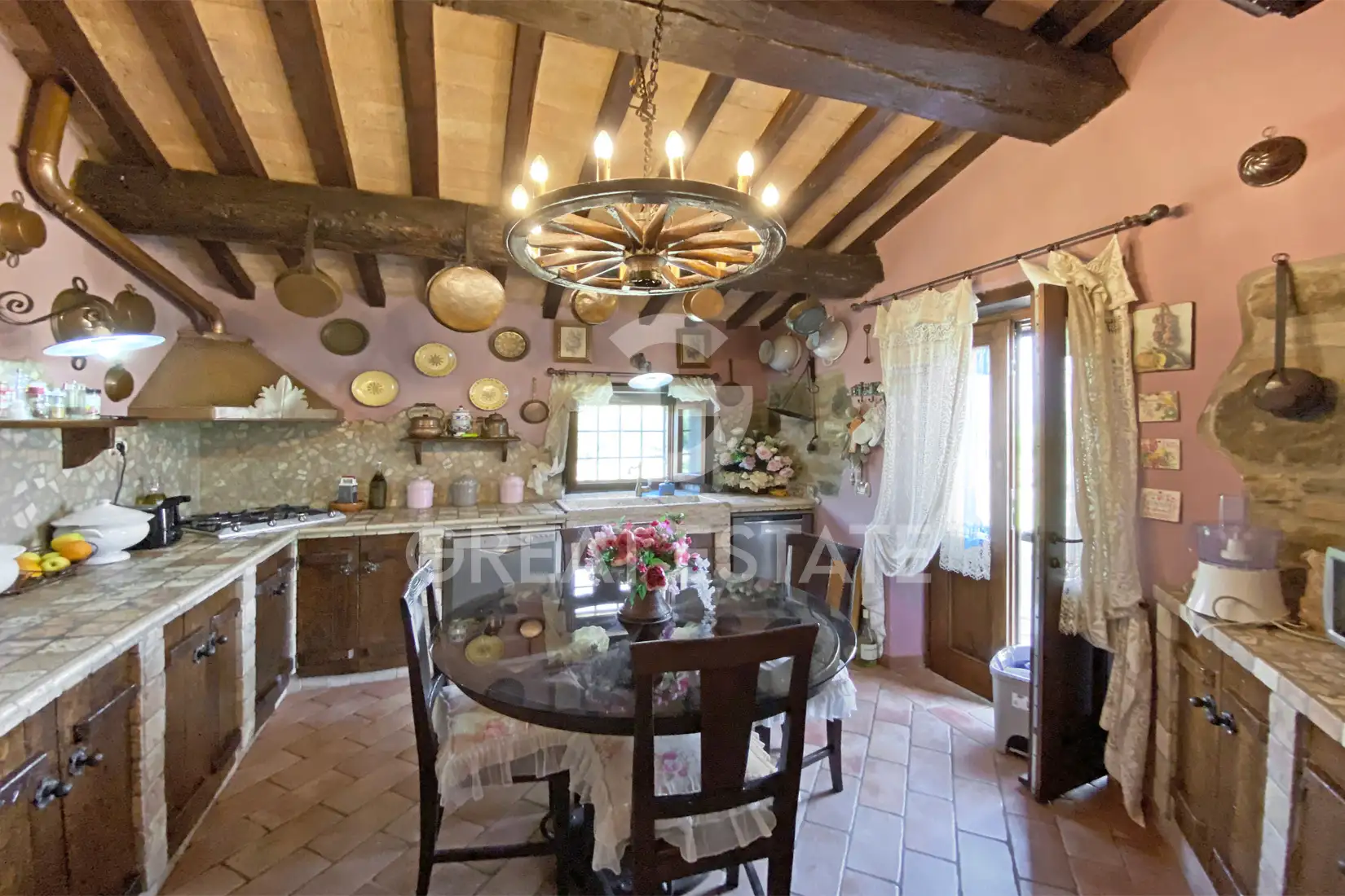 House 183m² in Italy, Arezzo. Priced at 590000€ rent photo-15
