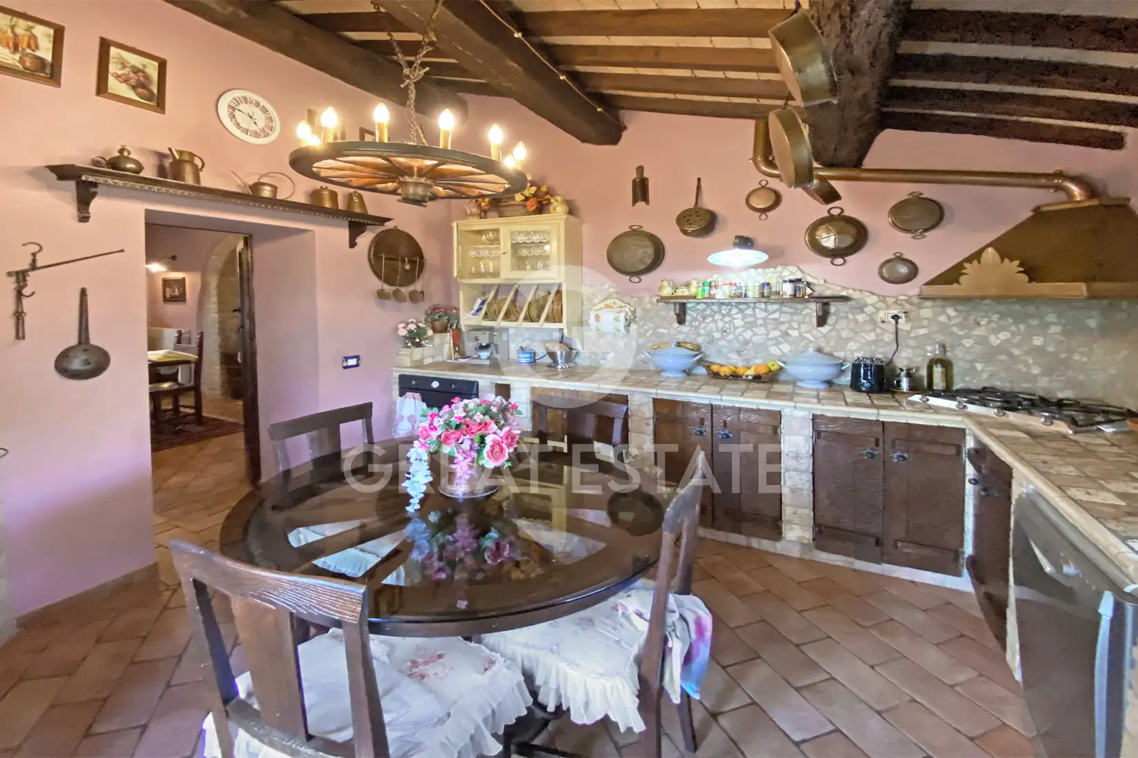 House 183m² in Italy, Arezzo. Priced at 590000€ rent photo-14