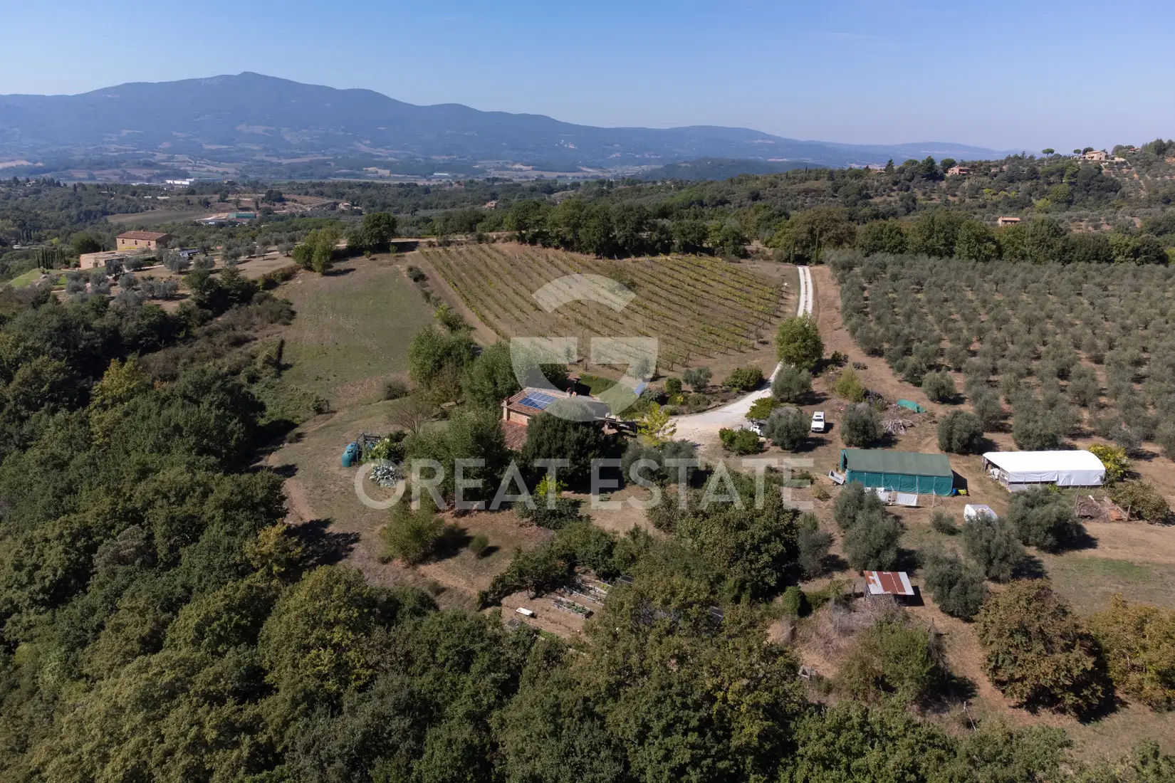 House 474m² in Italy, Perugia. Priced at 870000€ rent photo-4
