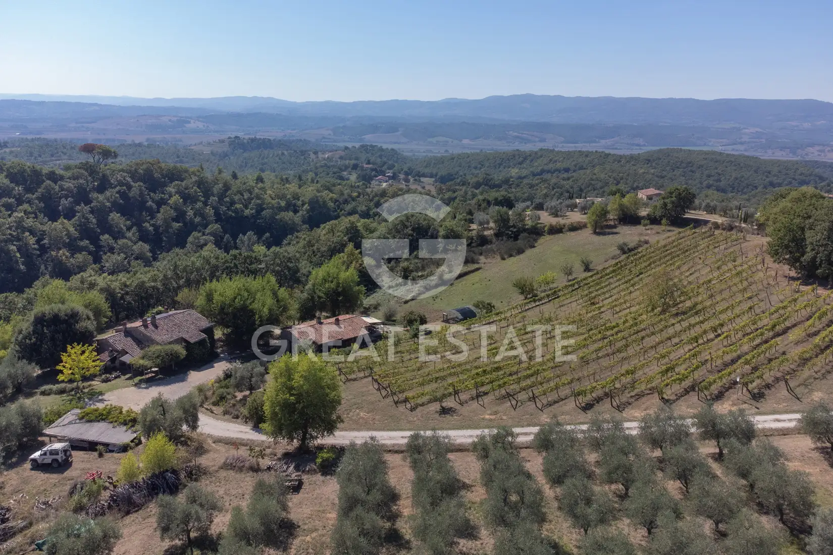 House 474m² in Italy, Perugia. Priced at 870000€ rent photo-2