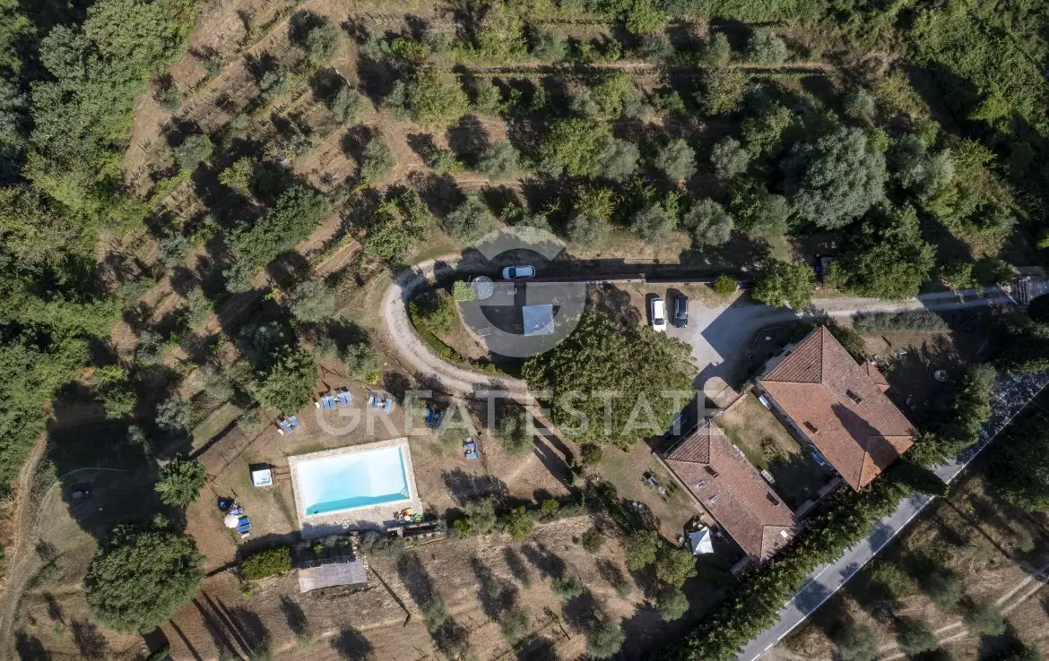 House 540m² in Italy, Siena. Priced at 1200000€ rent photo-9