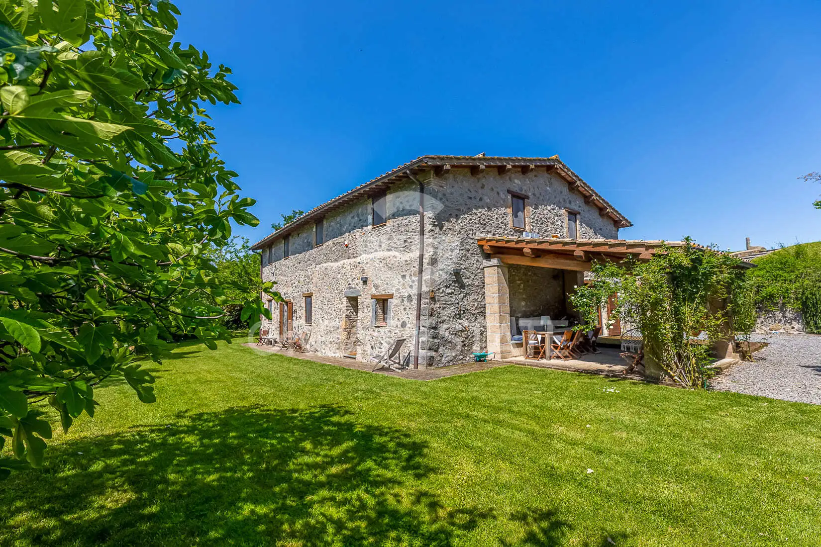 House 703m² in Italy, Terney. Priced at 1450000€ rent photo-1