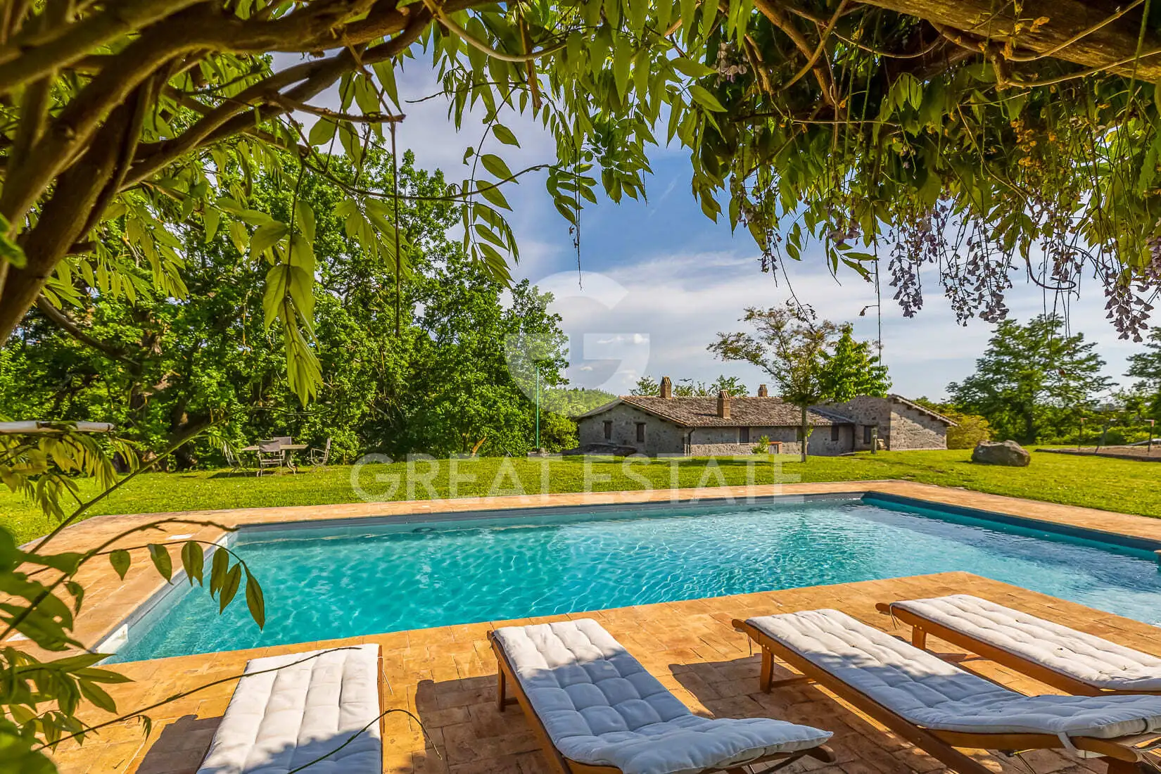 House 703m² in Italy, Terney. Priced at 1450000€ rent photo-2