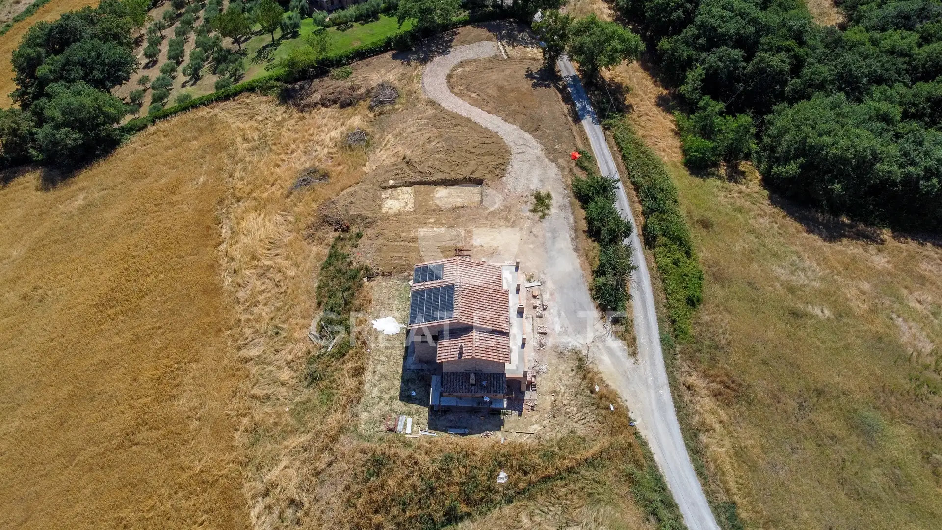 House 347m² in Italy, Perugia. Priced at 1500000€ rent photo-1