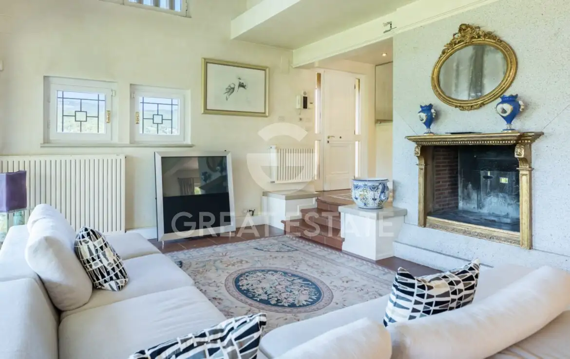 Villa 631m² in Italy, Arezzo. Priced at 2950000€ rent photo-12