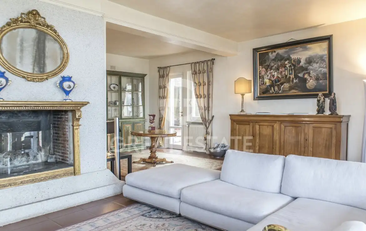 Villa 631m² in Italy, Arezzo. Priced at 2950000€ rent photo-13