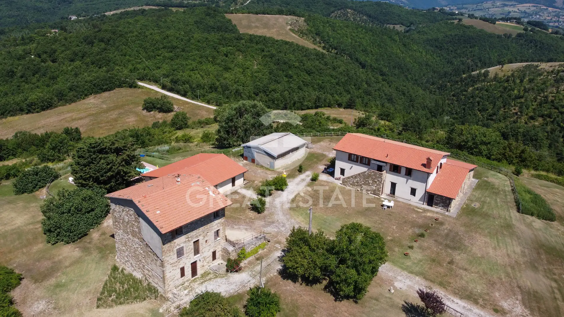 House 760m² in Italy, Perugia. Priced at 890000€ rent photo-5