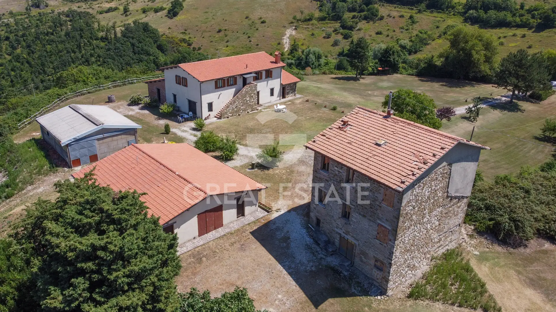 House 760m² in Italy, Perugia. Priced at 890000€ rent photo-11
