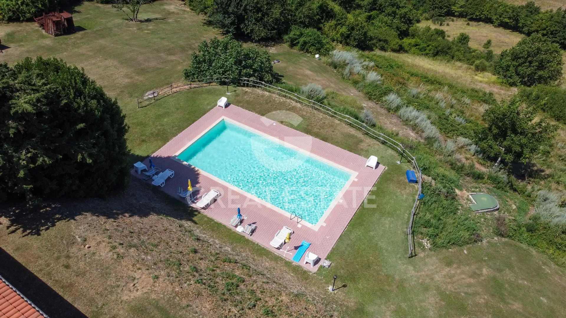 House 760m² in Italy, Perugia. Priced at 890000€ rent photo-15
