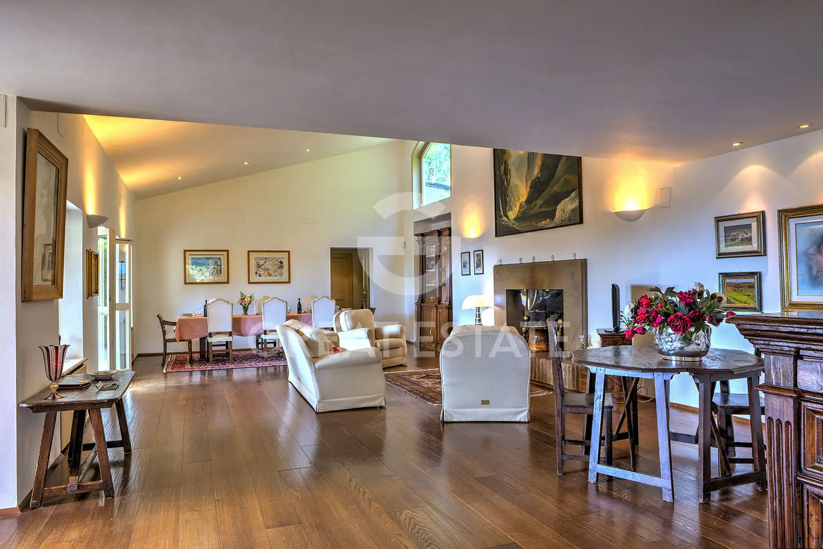 House 575m² in Italy, Perugia. Priced at 990000€ rent photo-14