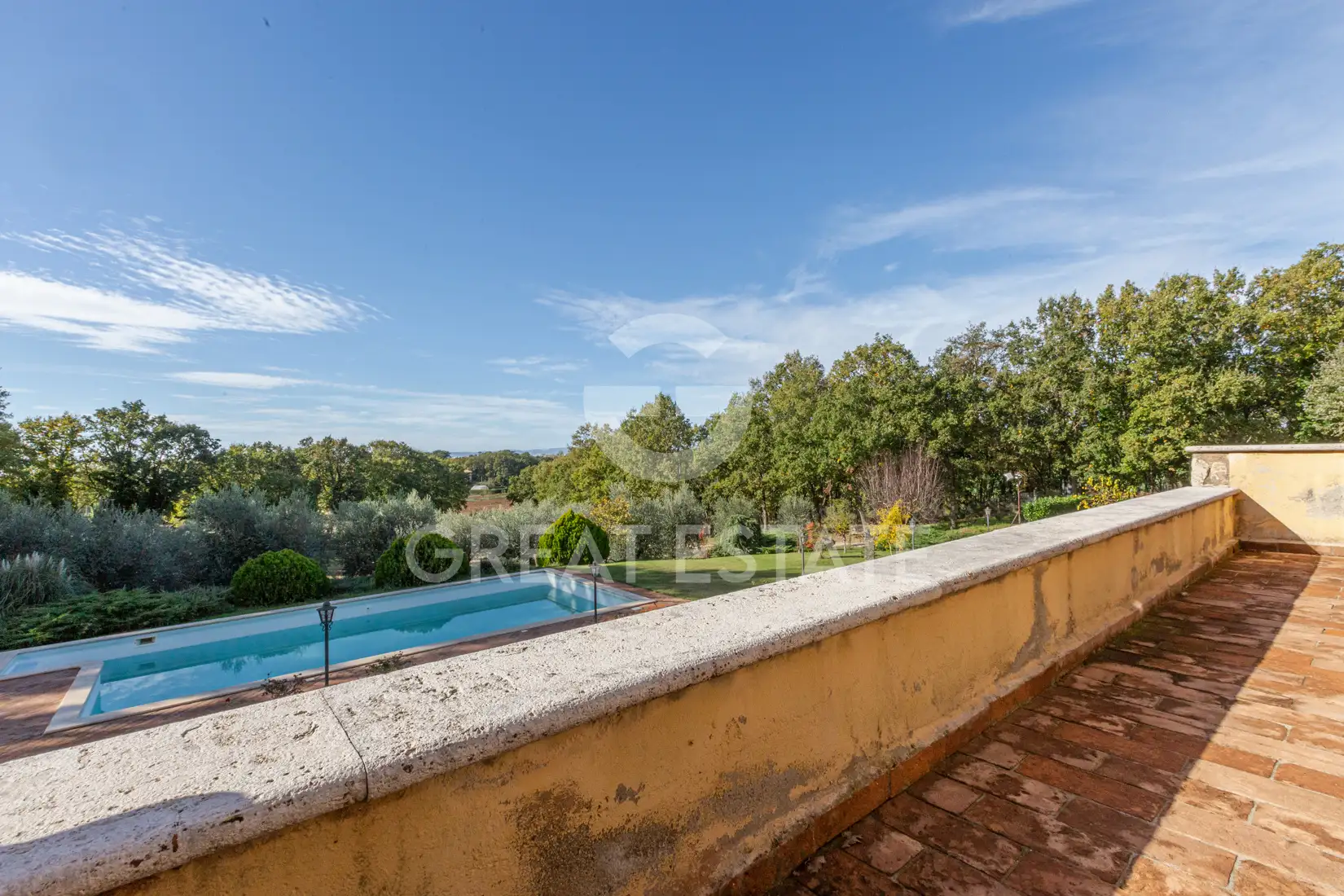 House 377m² in Italy, Perugia. Priced at 780000€ rent photo-2