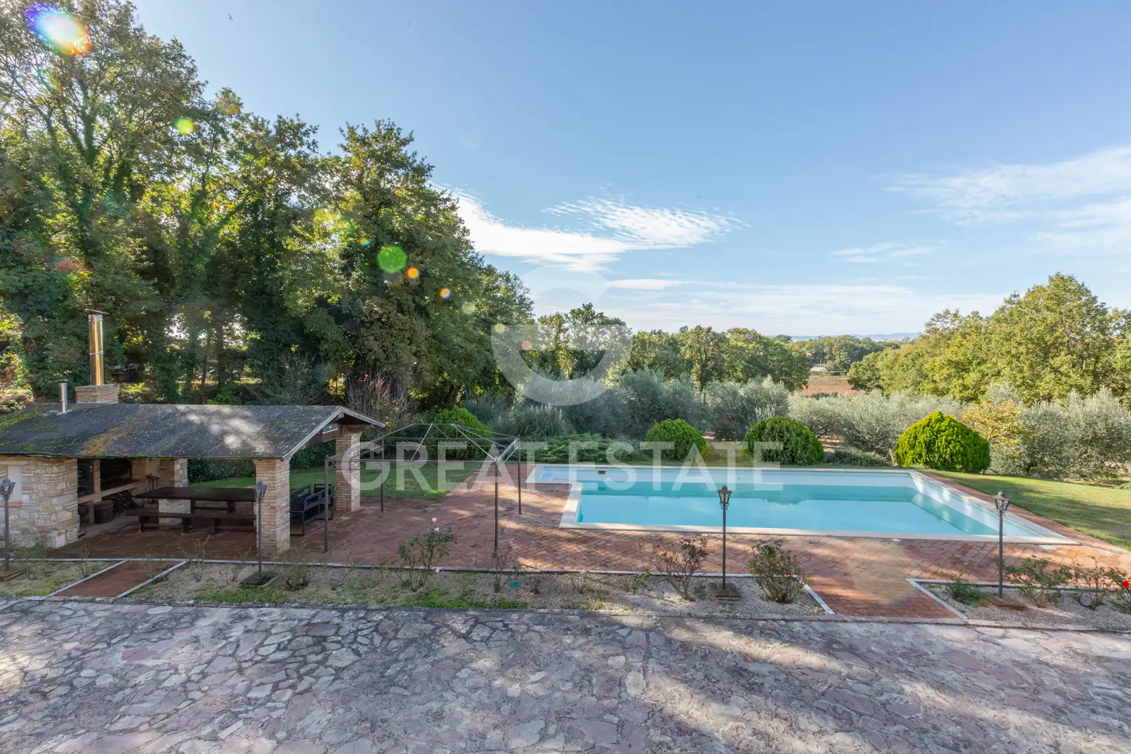 House 377m² in Italy, Perugia. Priced at 780000€ rent photo-12
