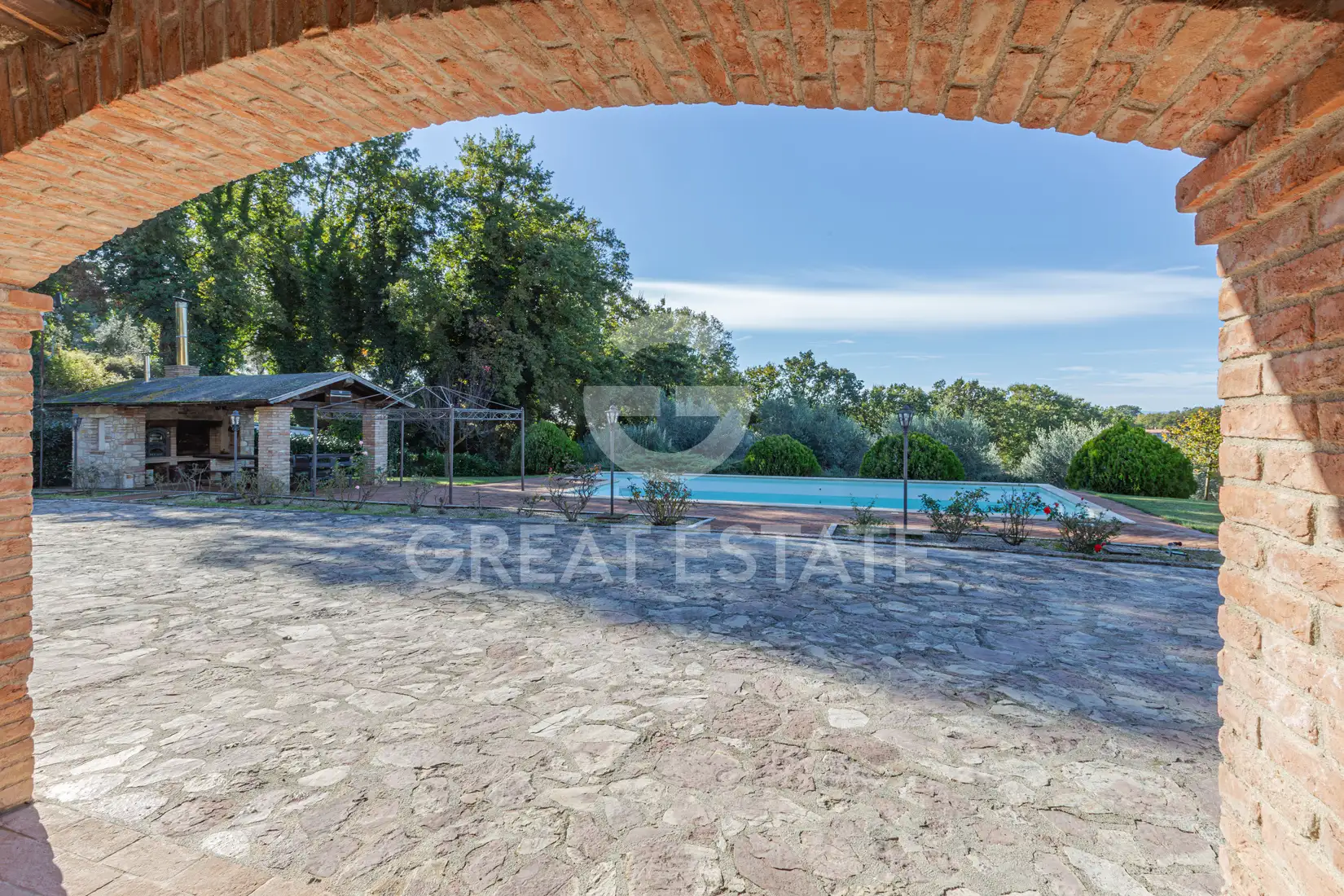 House 377m² in Italy, Perugia. Priced at 780000€ rent photo-7