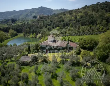Buy in Italy for 2300000€