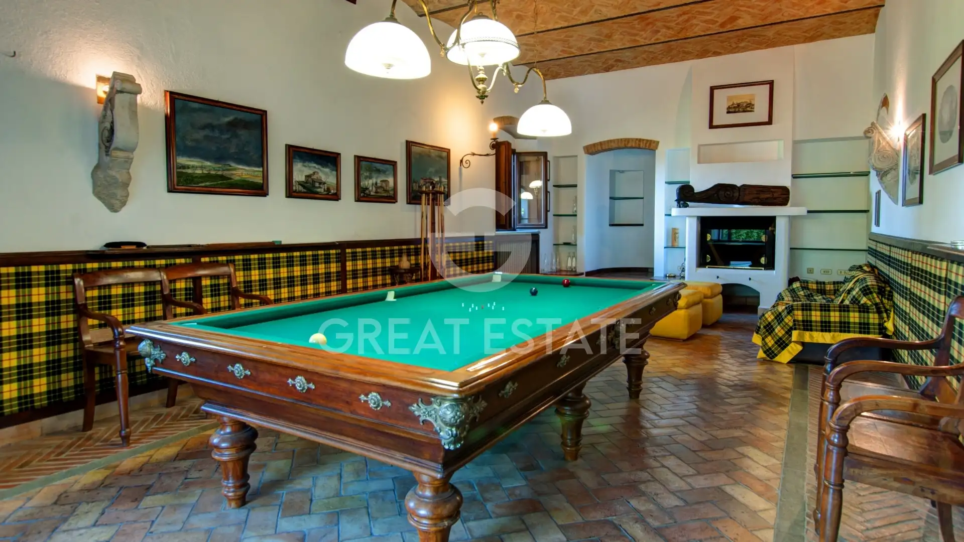 Villa 1009m² in Italy, Arezzo. Priced at 1500000€ rent photo-6