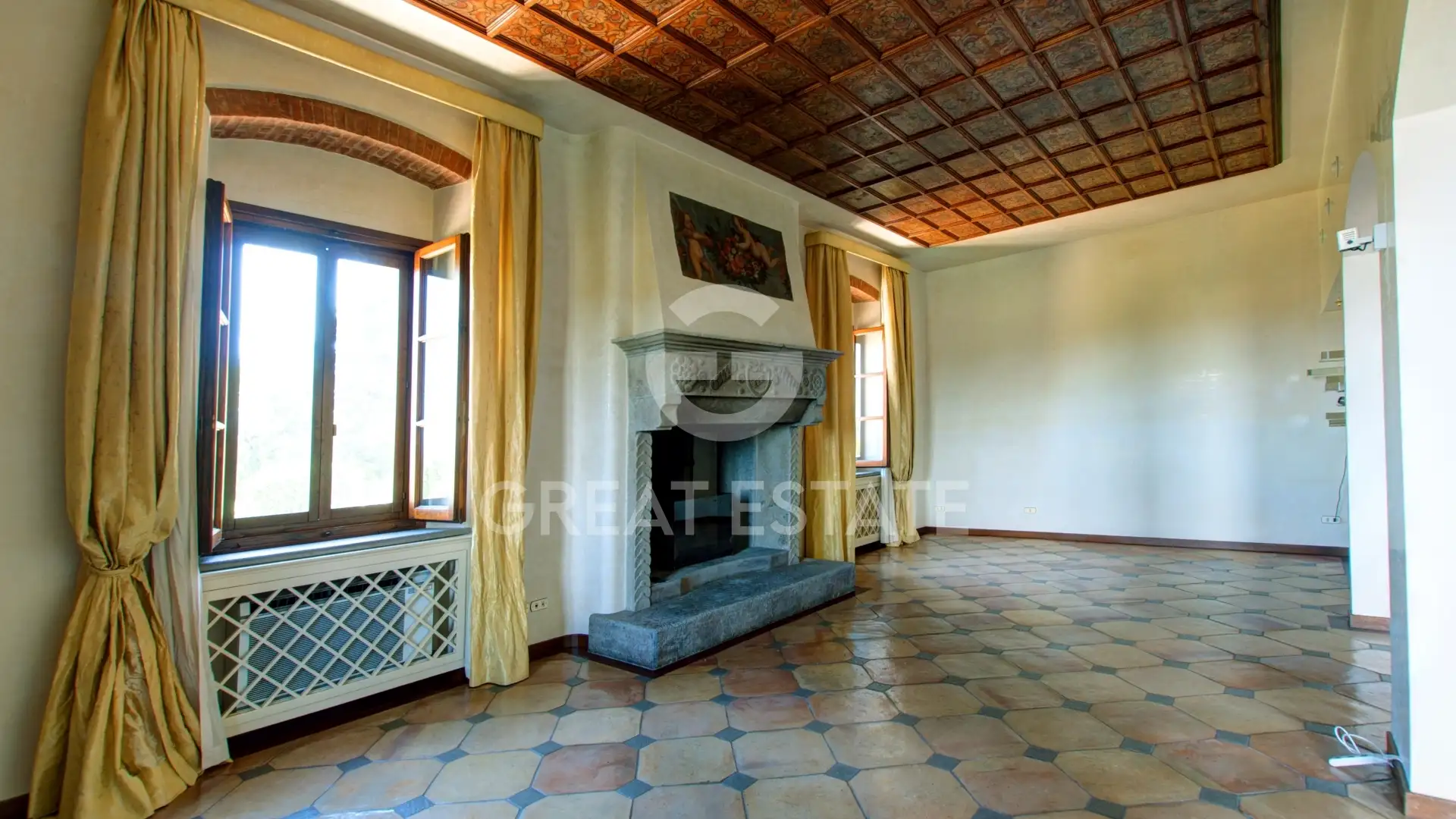 Villa 1009m² in Italy, Arezzo. Priced at 1500000€ rent photo-11