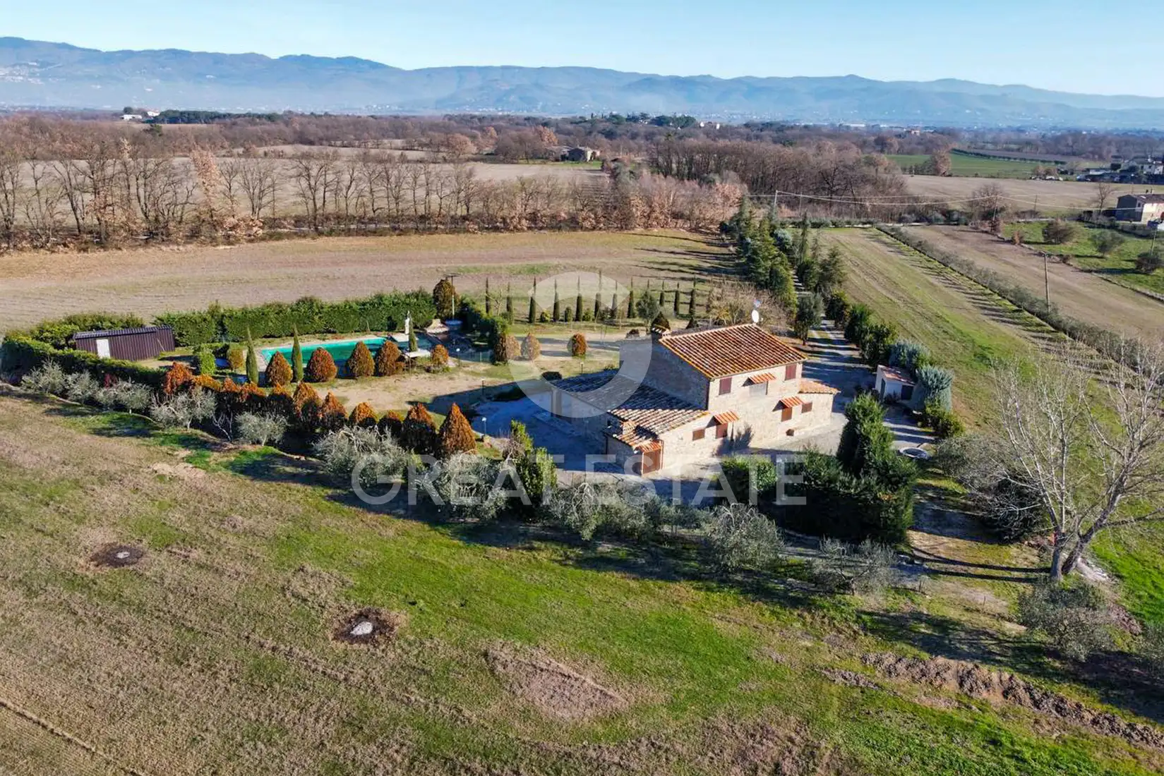 House 277m² in Italy, Arezzo. Priced at 600000€ rent photo-3