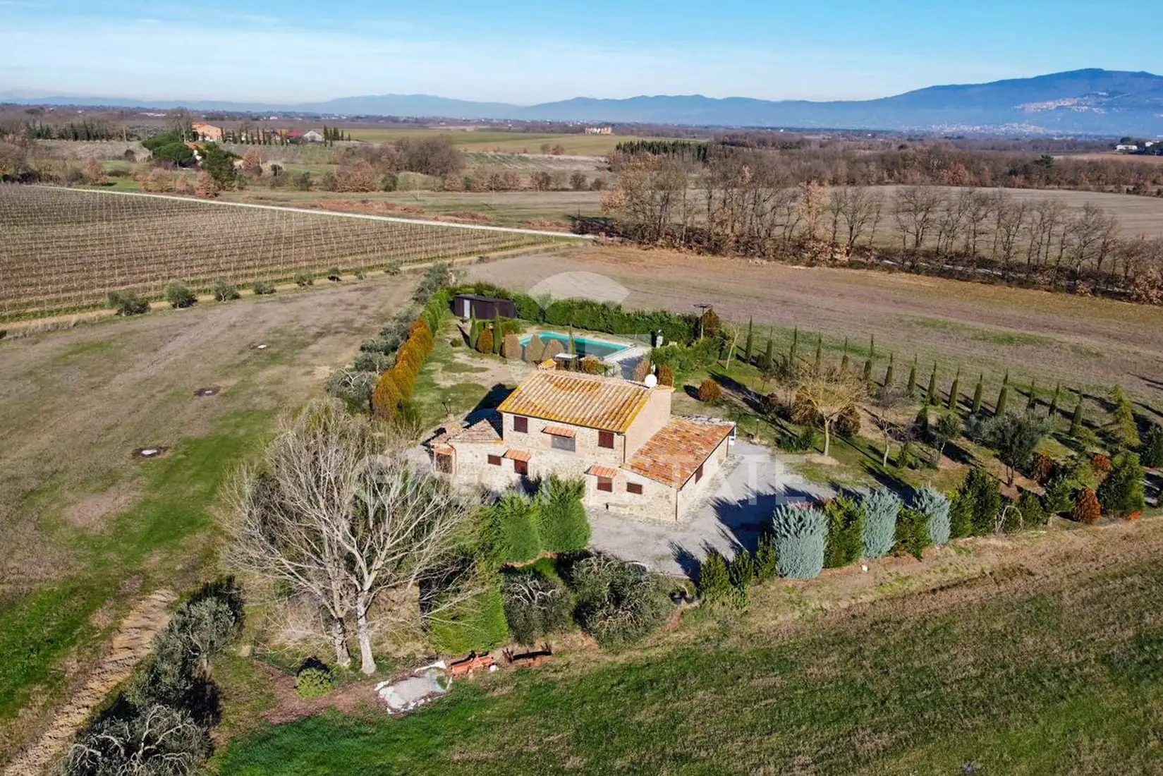 House 277m² in Italy, Arezzo. Priced at 600000€ rent photo-6