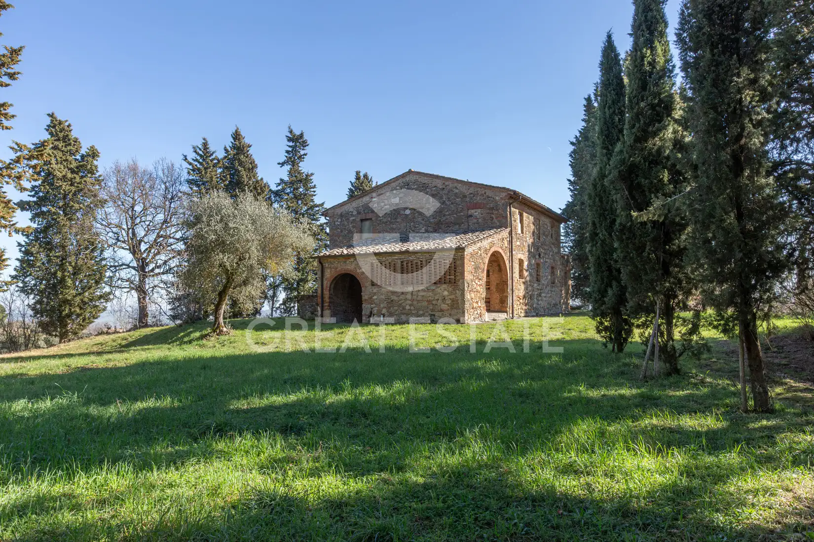 House 294m² in Italy, Siena. Priced at 620000€ rent photo-7