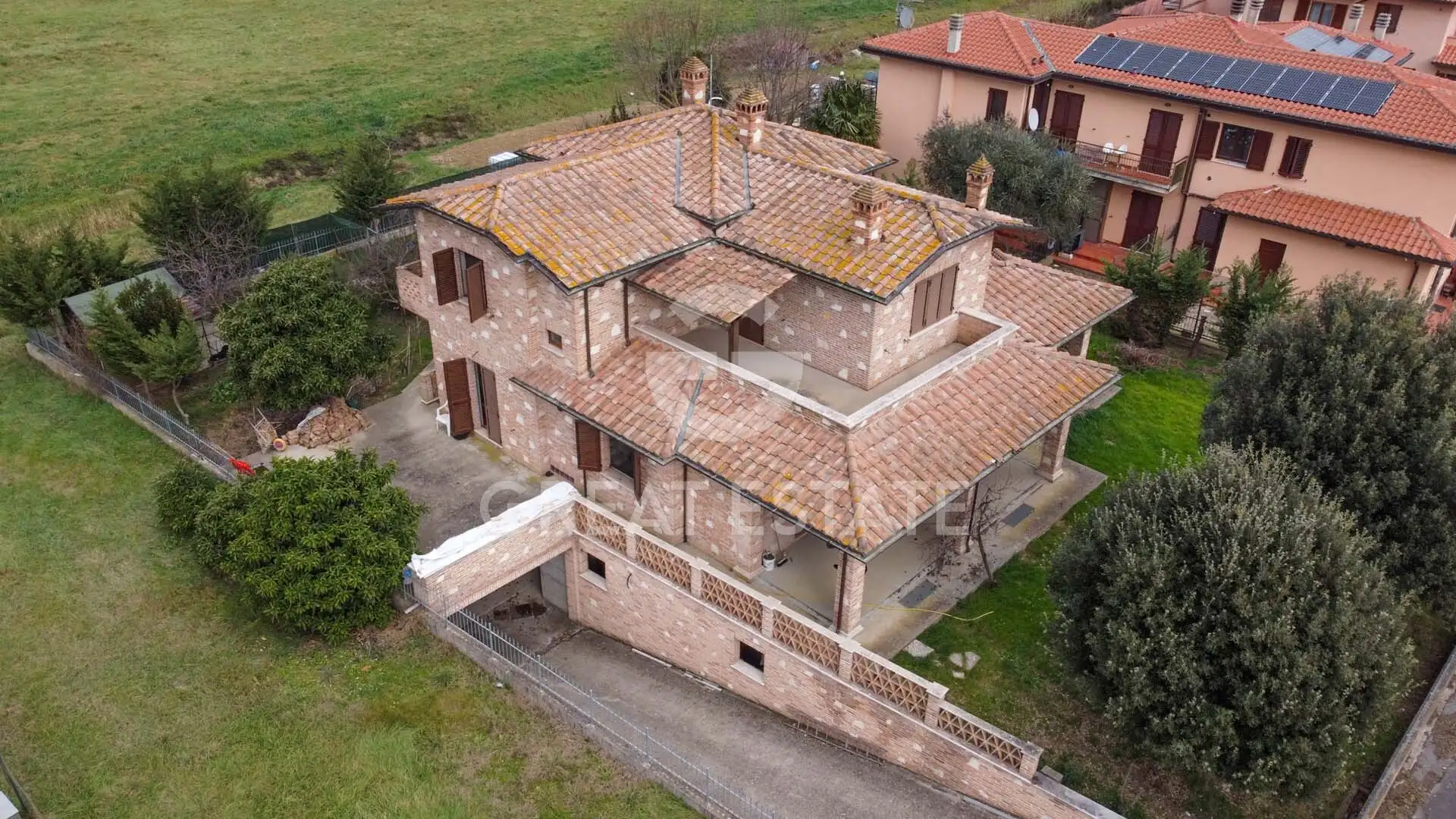 House 498m² in Italy, Perugia. Priced at 420000€ rent photo-1