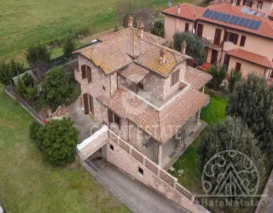 Buy in Italy for 420000€