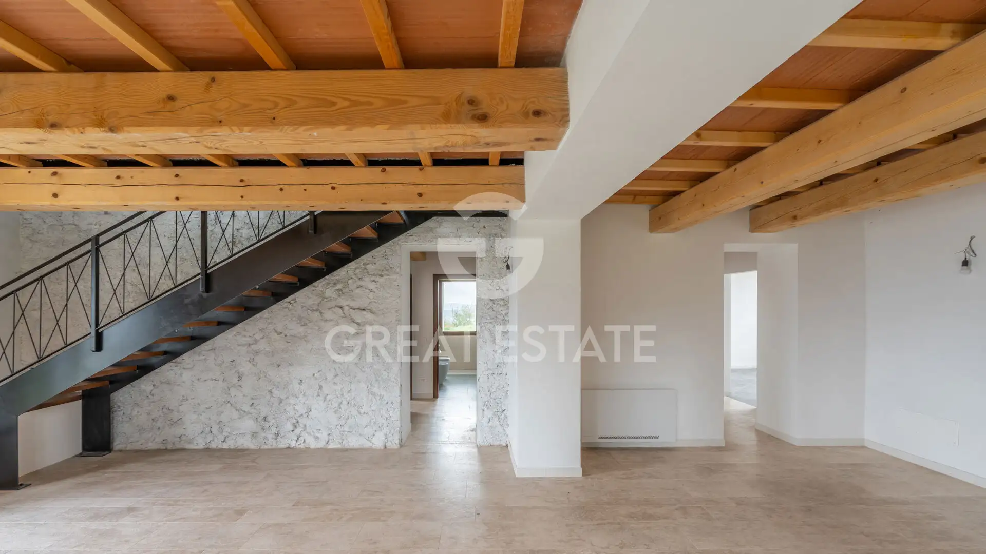 House 310m² in Italy, Siena. Priced at 1680000€ rent photo-13
