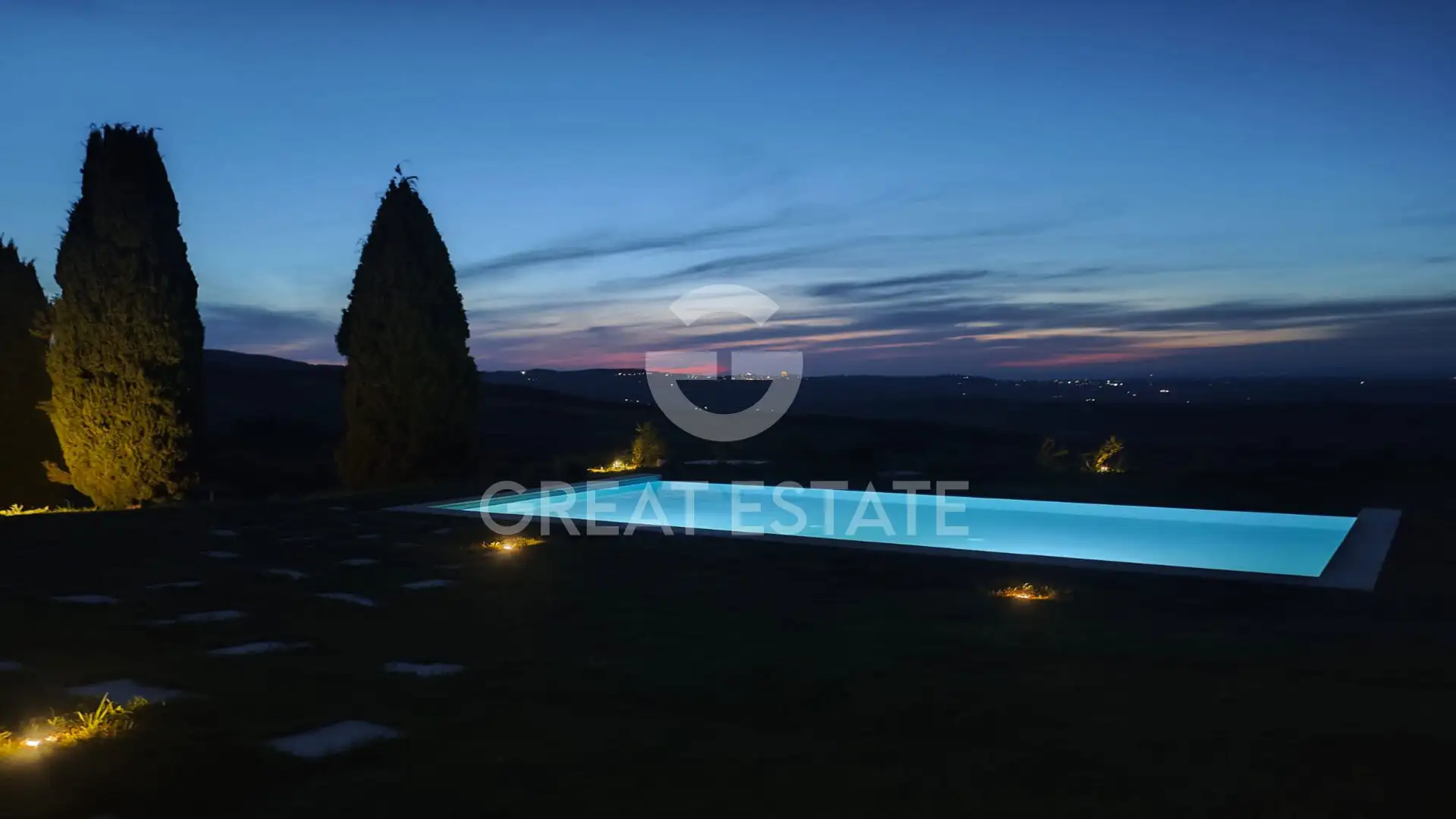 House 310m² in Italy, Siena. Priced at 1550000€ rent photo-11