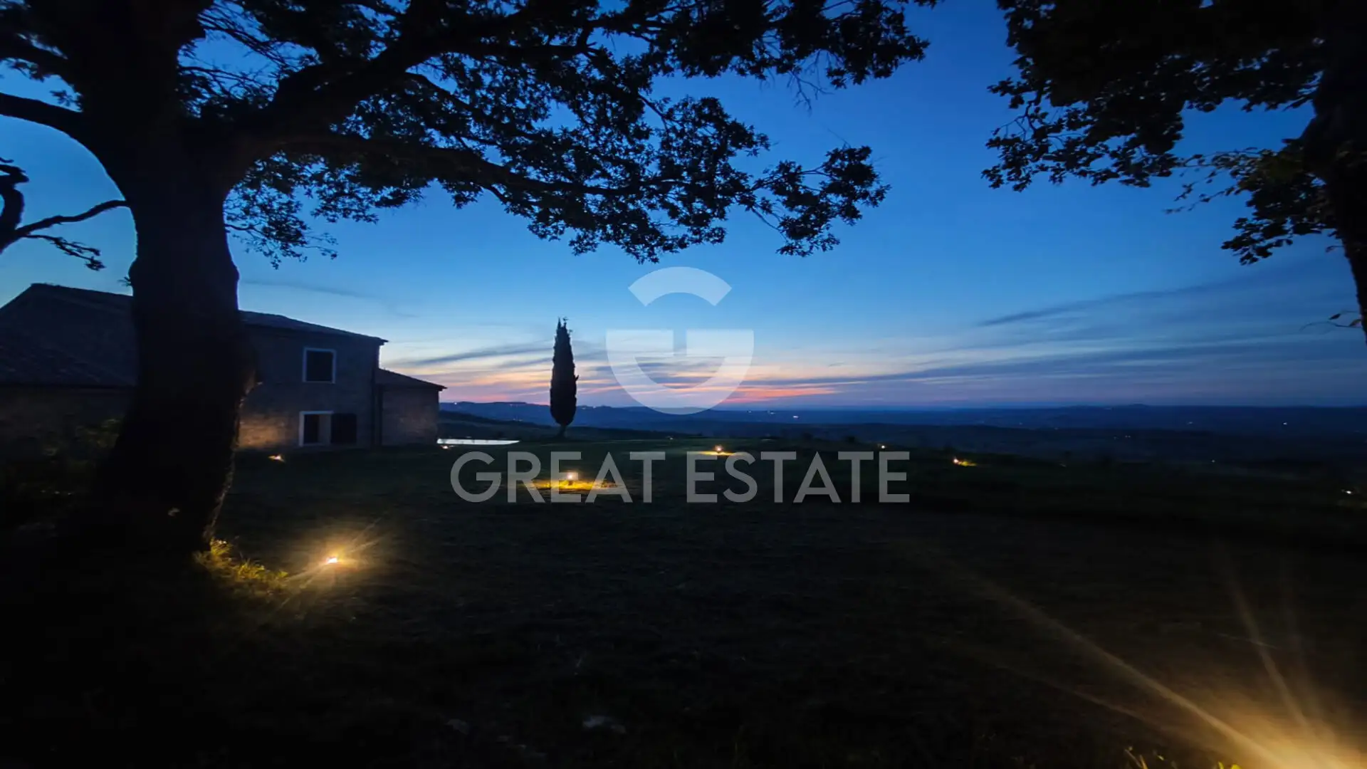 House 310m² in Italy, Siena. Priced at 1550000€ rent photo-12