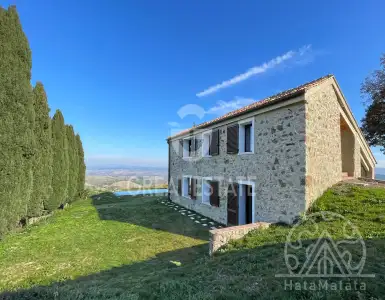 Buy in Italy for 1680000€