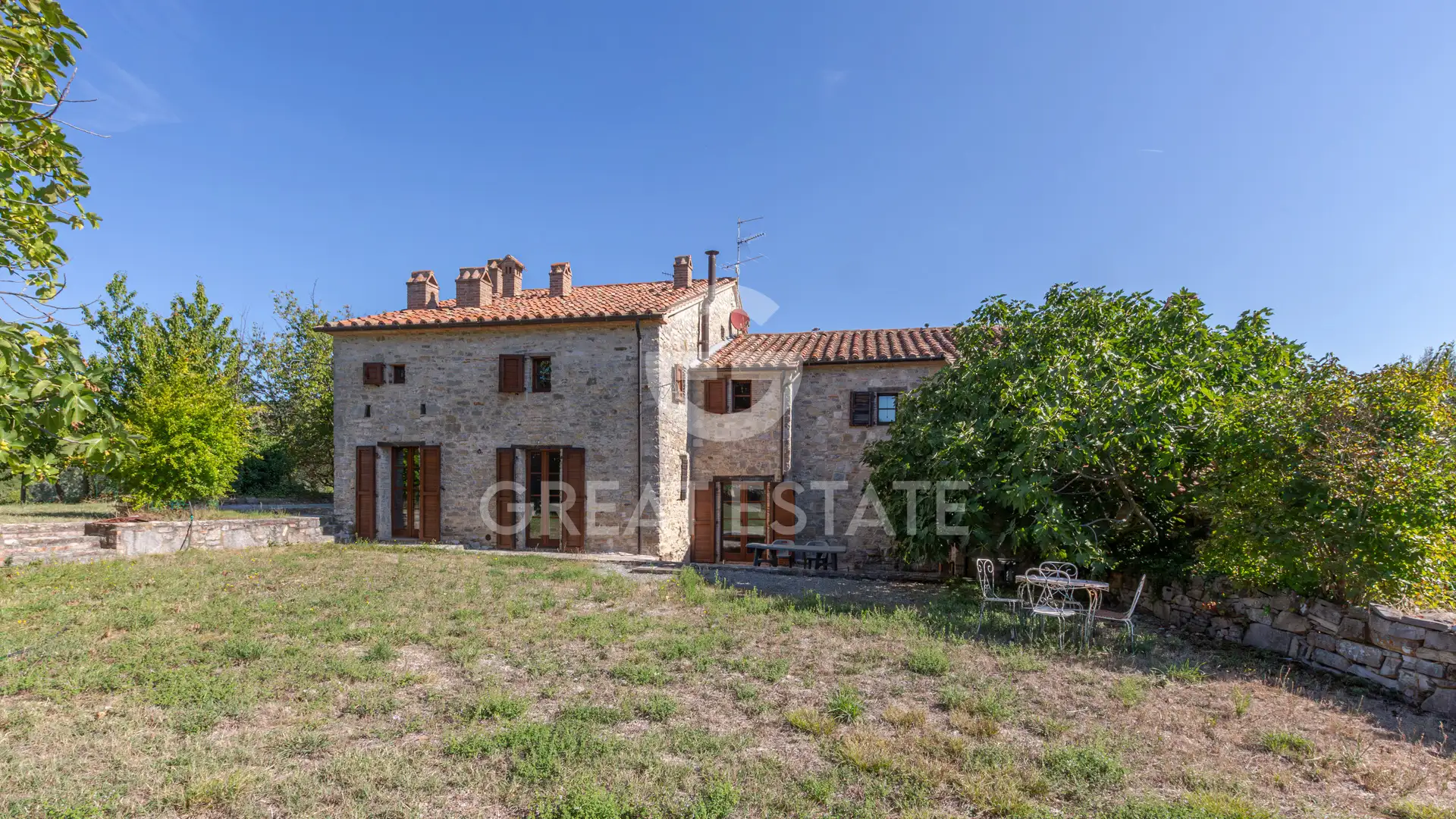 House 641m² in Italy, Terney. Priced at 1350000€ rent photo-3