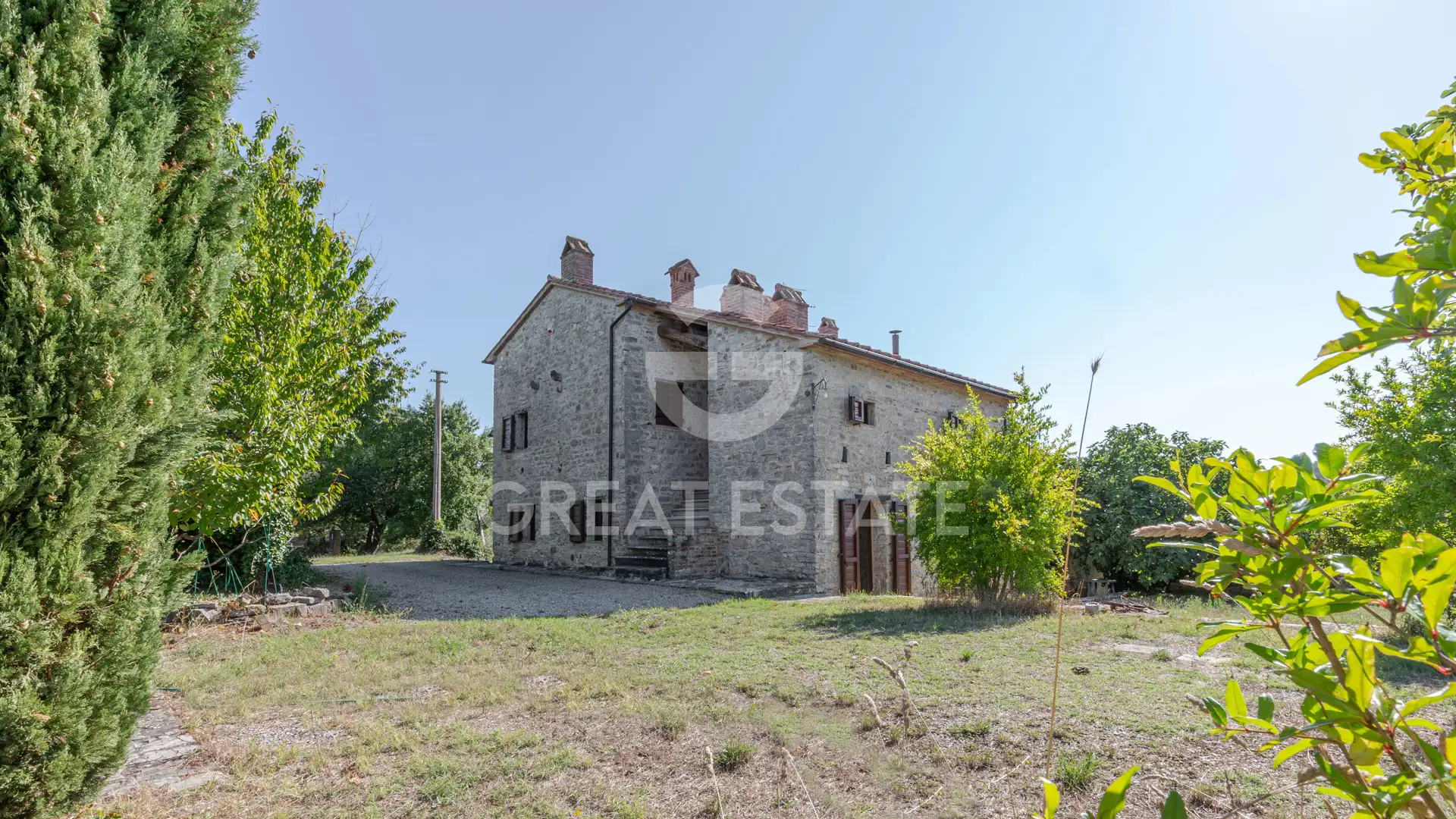 House 641m² in Italy, Terney. Priced at 1350000€ rent photo-5