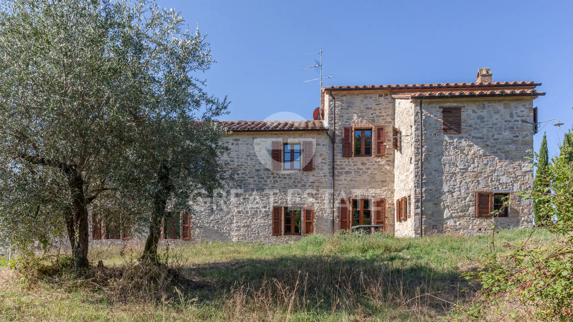 House 641m² in Italy, Terney. Priced at 1350000€ rent photo-6