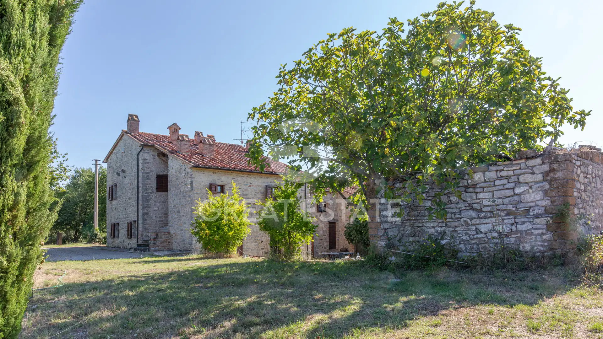 House 641m² in Italy, Terney. Priced at 1350000€ rent photo-8