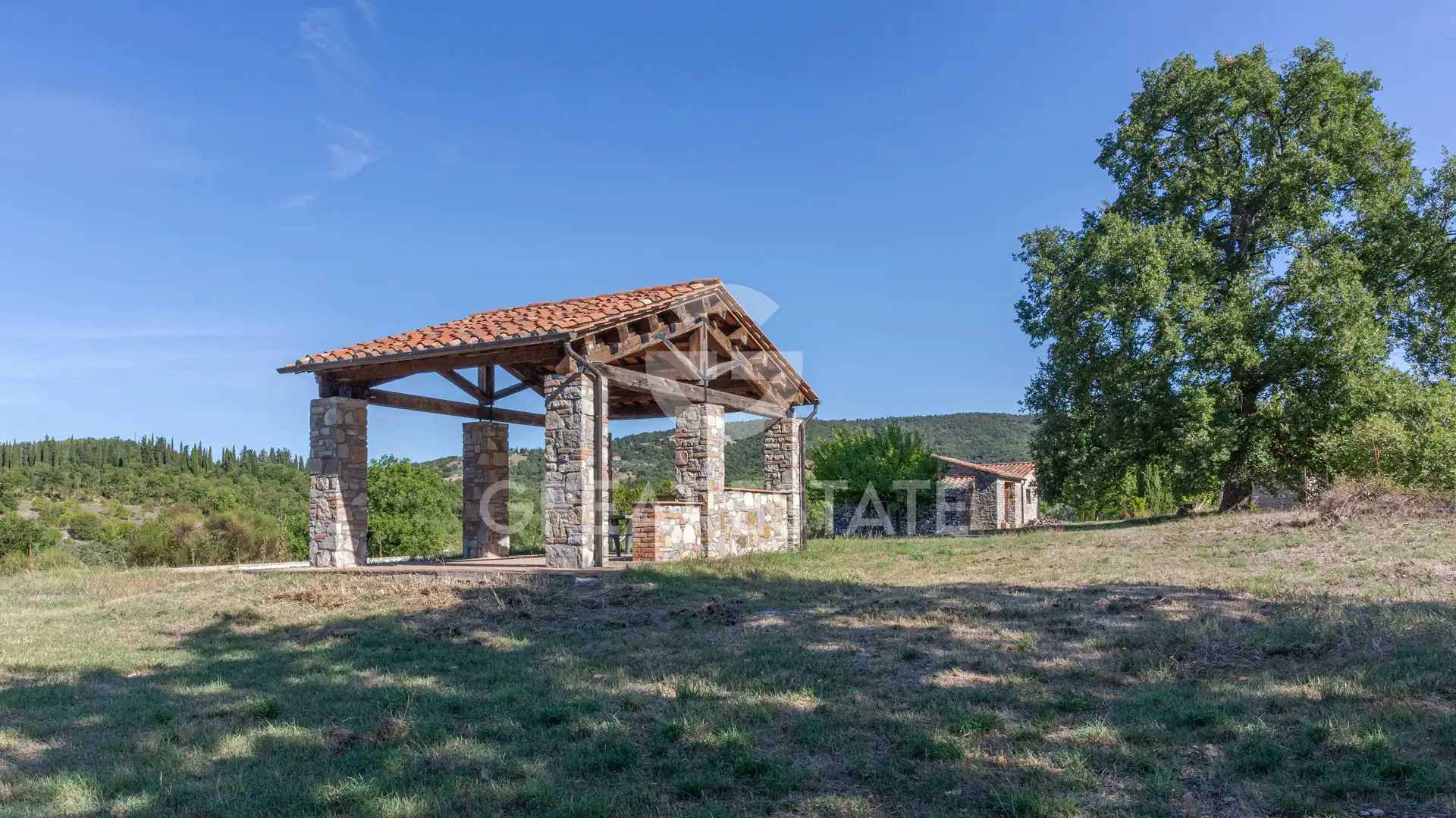 House 641m² in Italy, Terney. Priced at 1350000€ rent photo-15