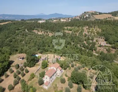 Buy in Italy for 1350000€