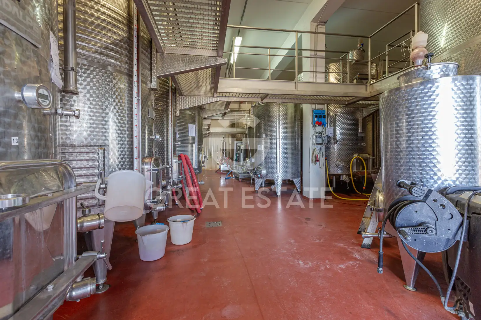 House 1418m² in Italy, Siena. Priced at 3400000€ rent photo-13