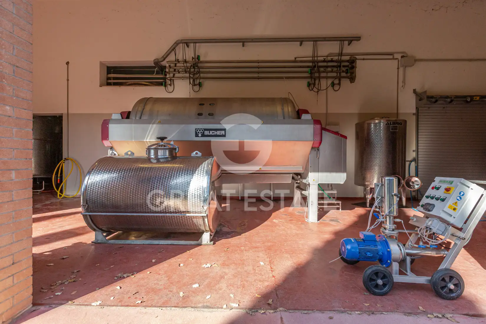 House 1418m² in Italy, Siena. Priced at 3400000€ rent photo-15