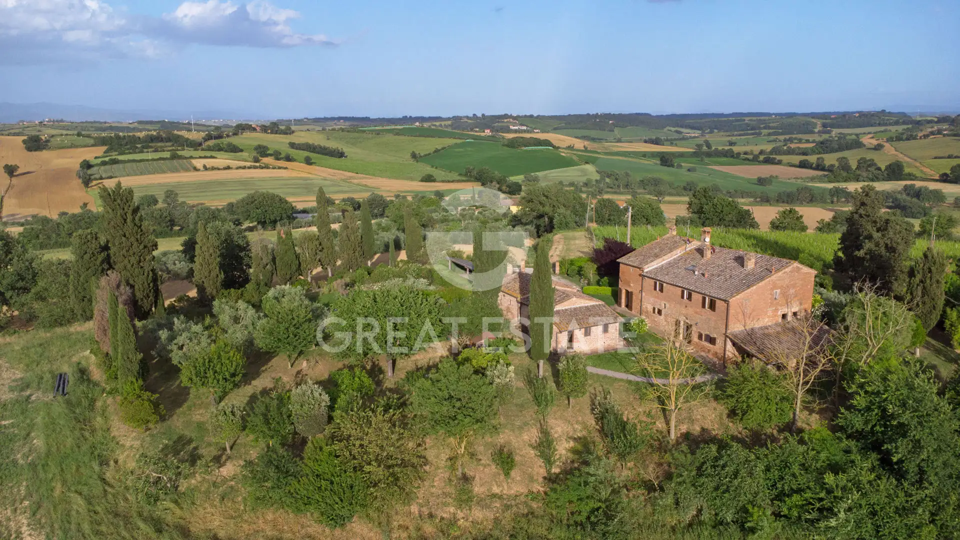 House 501m² in Italy, Arezzo. Priced at 1190000€ rent photo-1