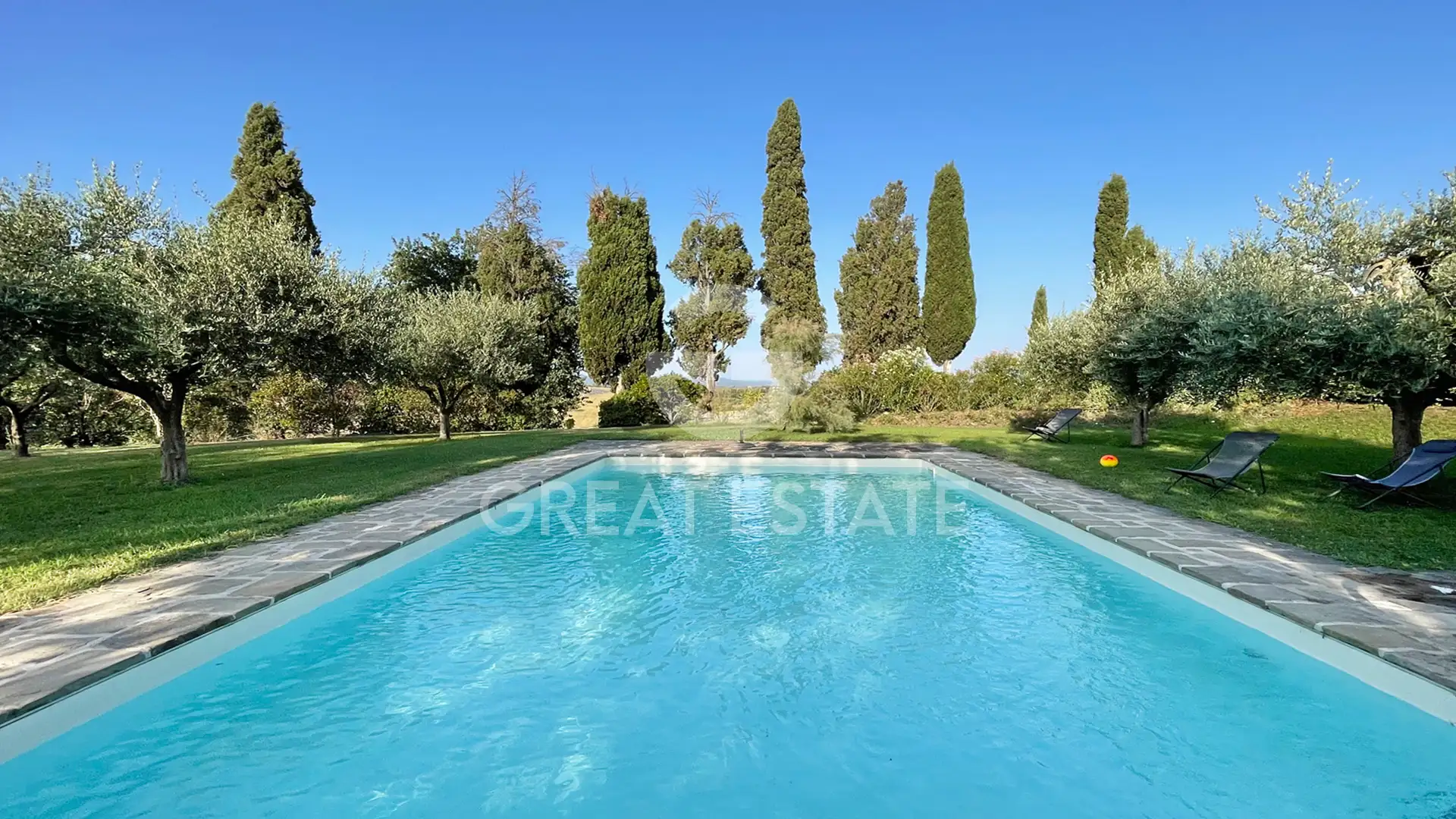 House 501m² in Italy, Arezzo. Priced at 1190000€ rent photo-4