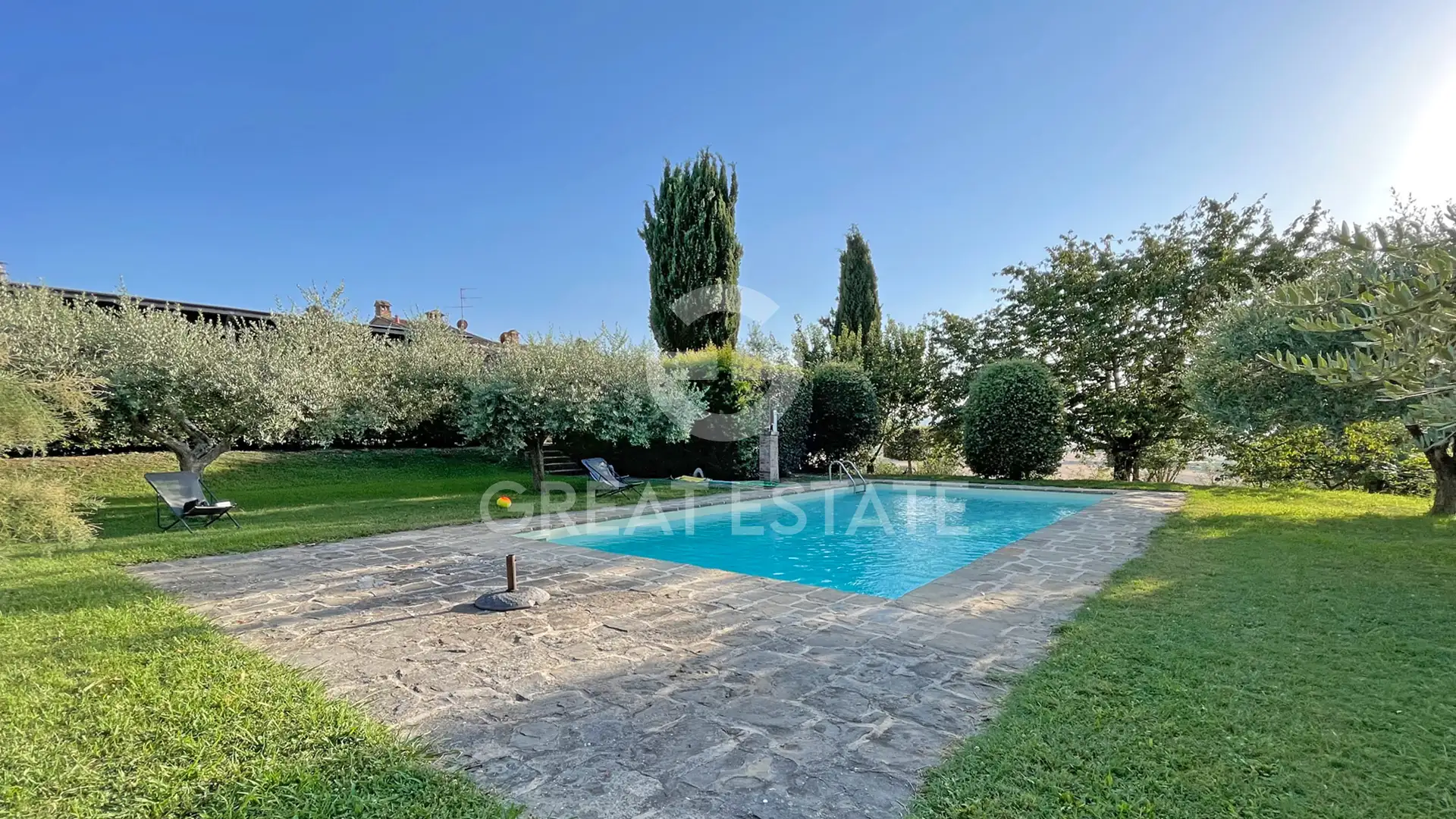House 501m² in Italy, Arezzo. Priced at 1190000€ rent photo-5