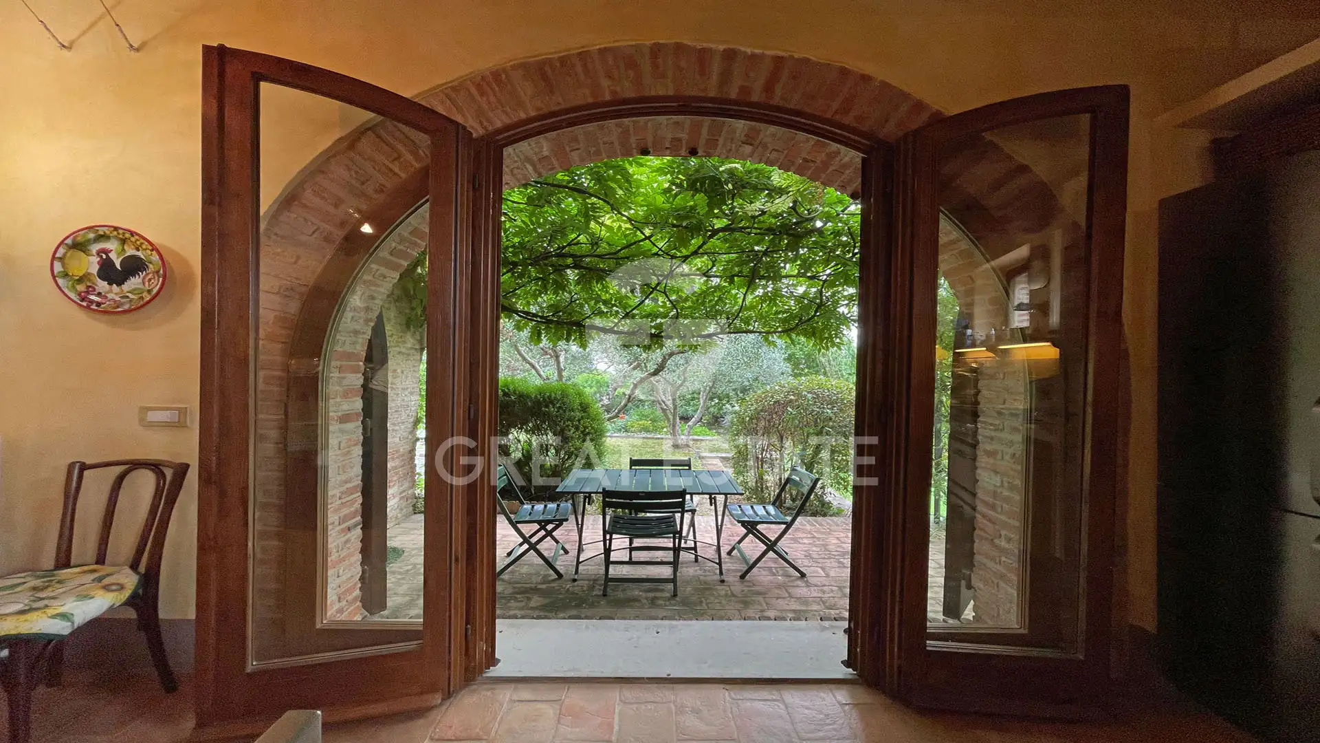 House 501m² in Italy, Arezzo. Priced at 1190000€ rent photo-15