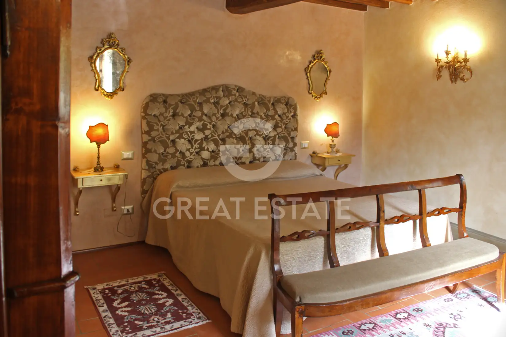 House 265m² in Italy, Siena. Priced at 1200000€ rent photo-8