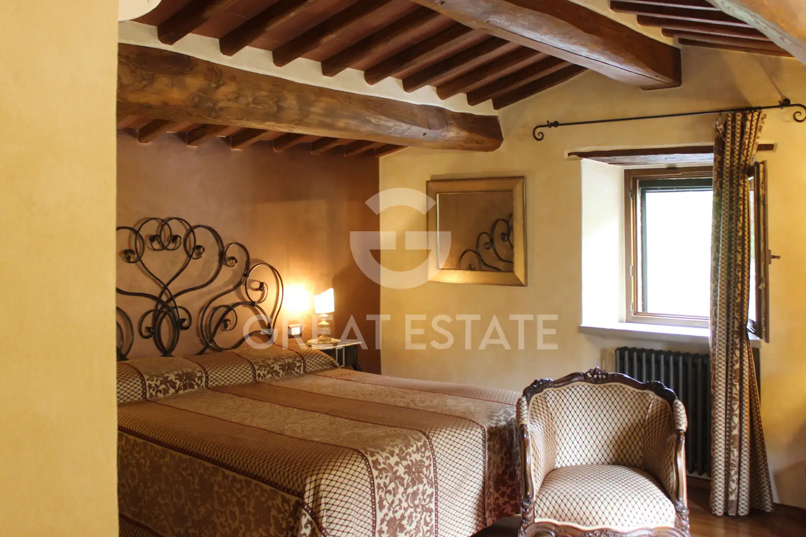 House 265m² in Italy, Siena. Priced at 1200000€ rent photo-14