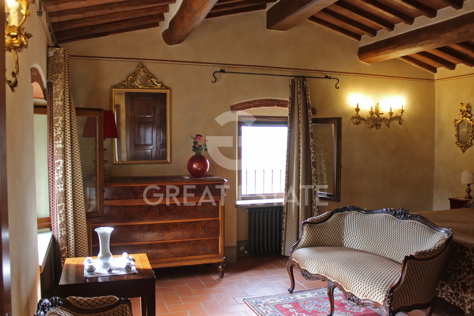 House 265m² in Italy, Siena. Priced at 1200000€ rent photo-15